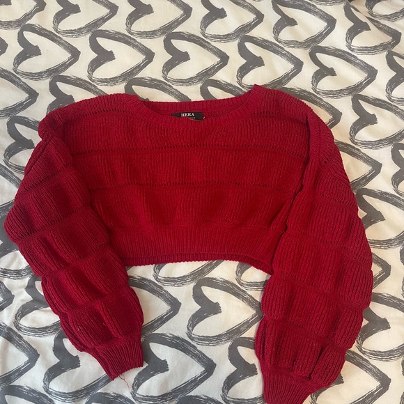 Cropped puffy red sweater perfect for Christmas and Parties - Picture 5 of 7